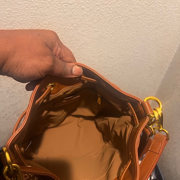 GLAMAHOLIC MEDIUM MONOGRAM BUCKET BAG - Picture 14 of 14